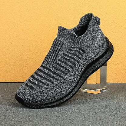 Breathable Men Casual Shoes Lightweight Outdoor Walking Sneakers Slip On Flats Vulcanized Shoes