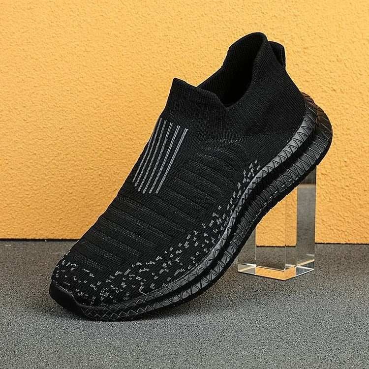 Breathable Men Casual Shoes Lightweight Outdoor Walking Sneakers Slip On Flats Vulcanized Shoes