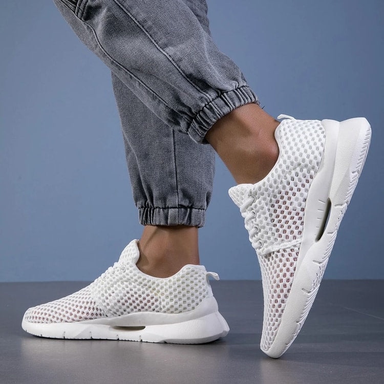 New White Mesh Breathable Lightweight Summer Shoes for Men